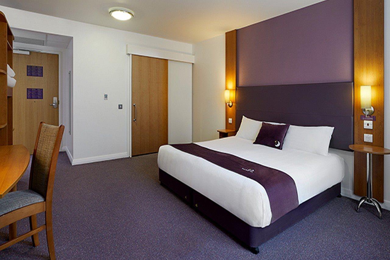 Premier Inn Солігалл Екстер'єр фото